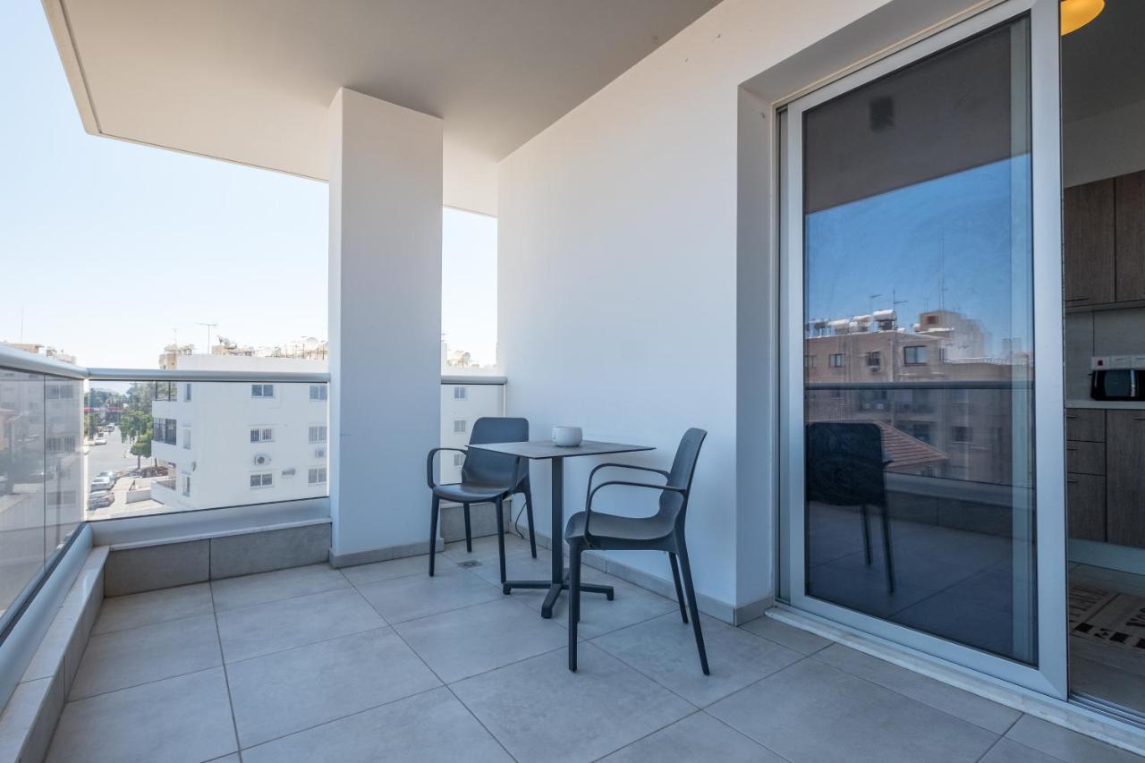 Solaar Apartments Faneromeni Larnaca Buitenkant foto