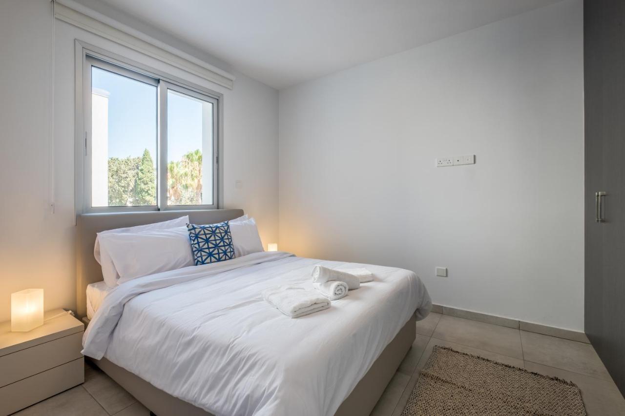 Solaar Apartments Faneromeni Larnaca Buitenkant foto