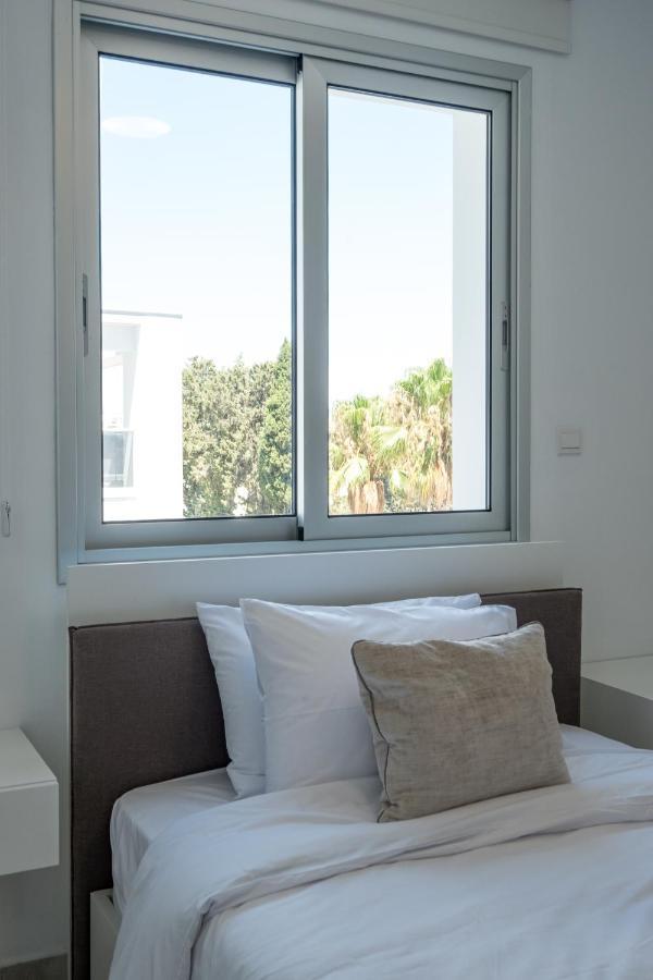 Solaar Apartments Faneromeni Larnaca Buitenkant foto