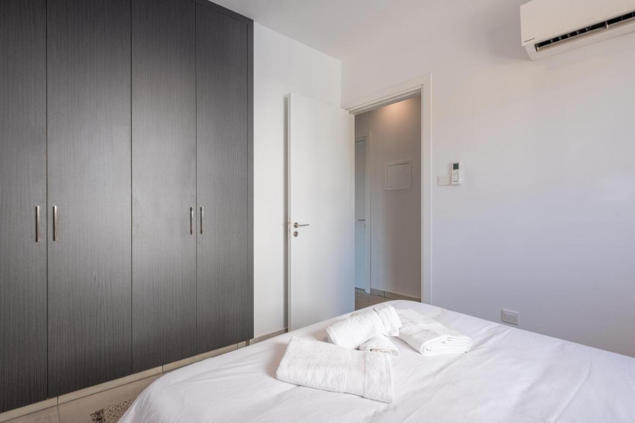 Solaar Apartments Faneromeni Larnaca Buitenkant foto