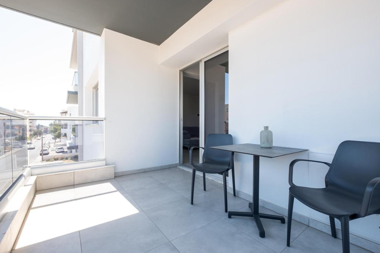 Solaar Apartments Faneromeni Larnaca Buitenkant foto