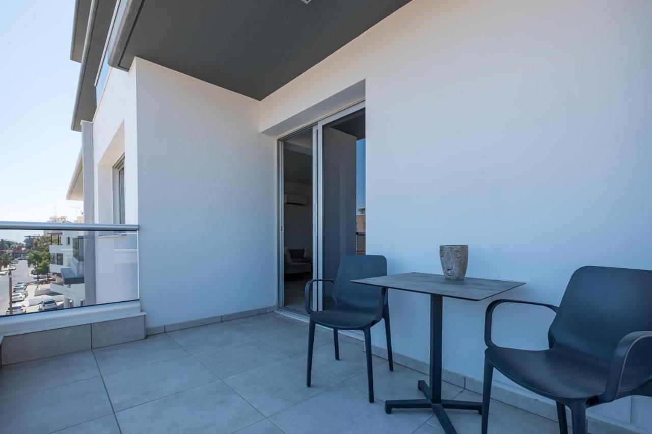Solaar Apartments Faneromeni Larnaca Buitenkant foto