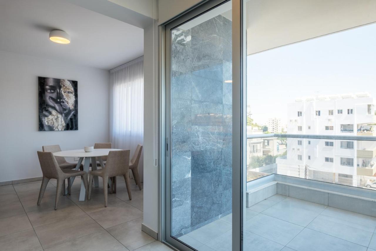 Solaar Apartments Faneromeni Larnaca Buitenkant foto