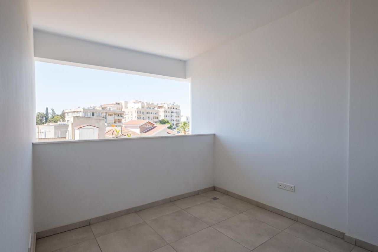 Solaar Apartments Faneromeni Larnaca Buitenkant foto