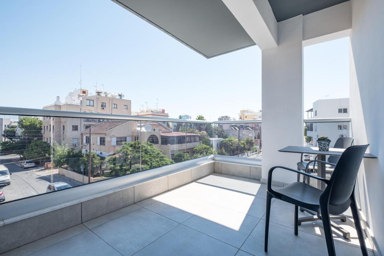 Solaar Apartments Faneromeni Larnaca Buitenkant foto